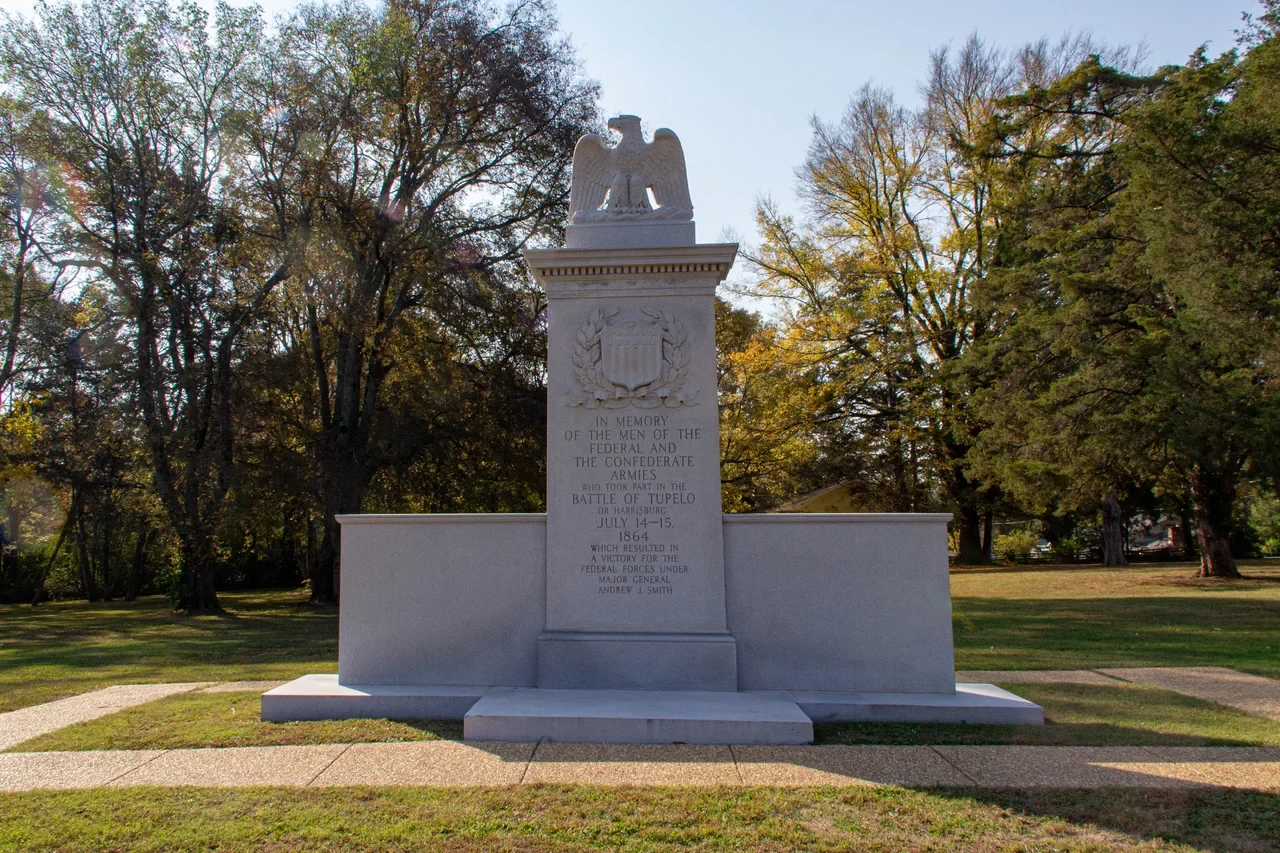 Tupelo National Battlefield anıtının arşiv görünümü