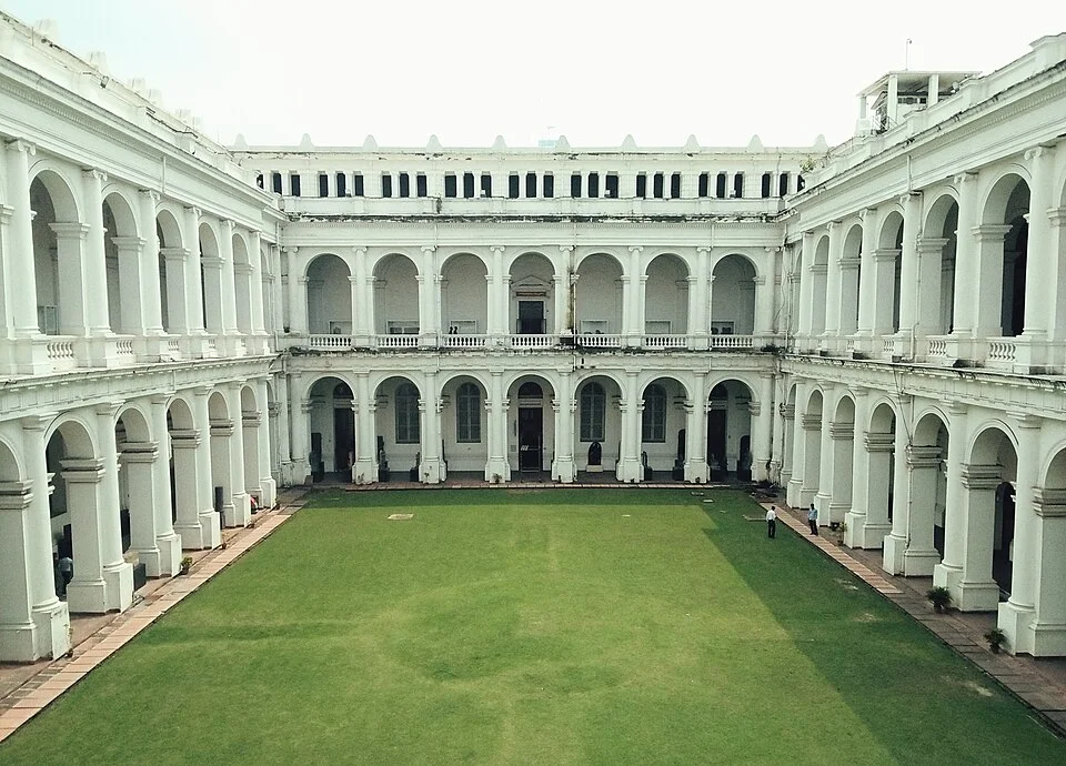 Courtyard and arches of Indian Museum, Kolkata