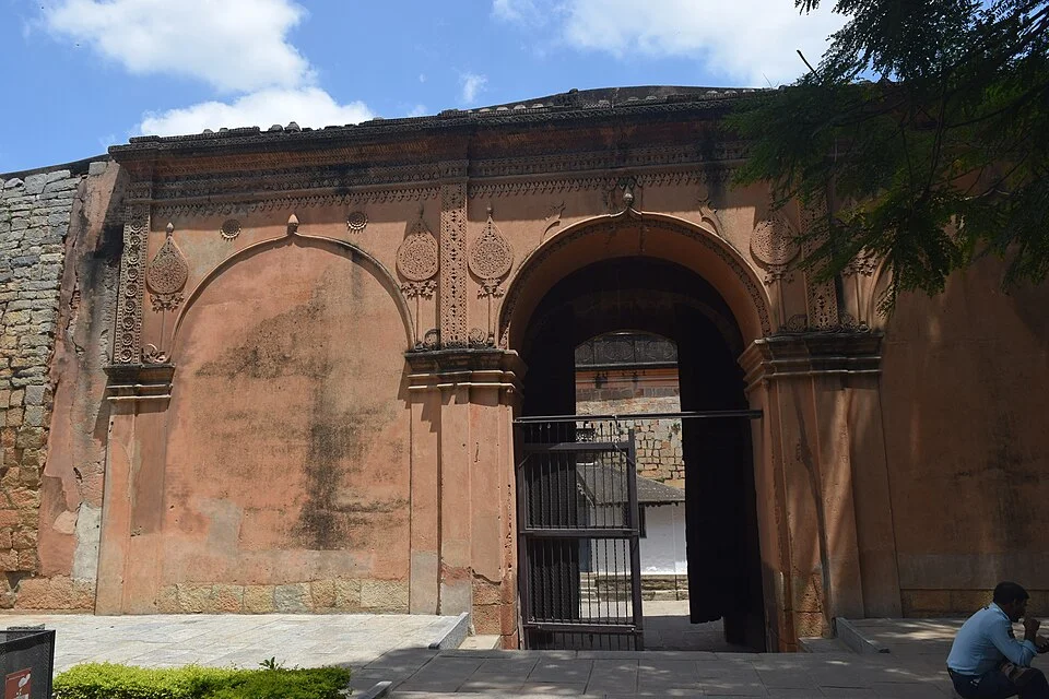 Bengaluru Bangalore Fort taş giriş yapısı