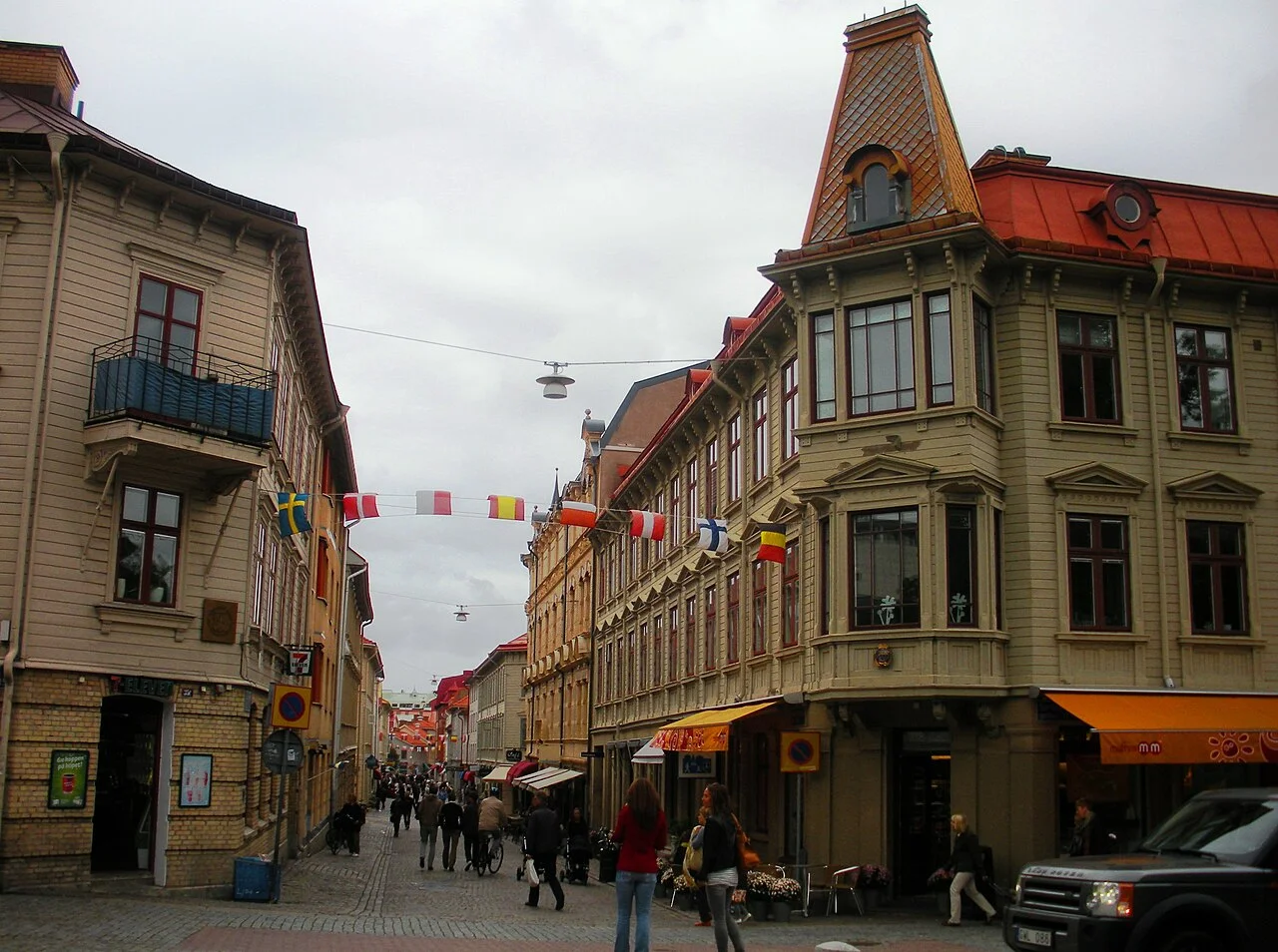 Göteborg Haga Nygata sokağında cepheler; çekim tarihi bilinmeyen, 2010 yılında yüklenmiş arşiv fotoğrafı.
