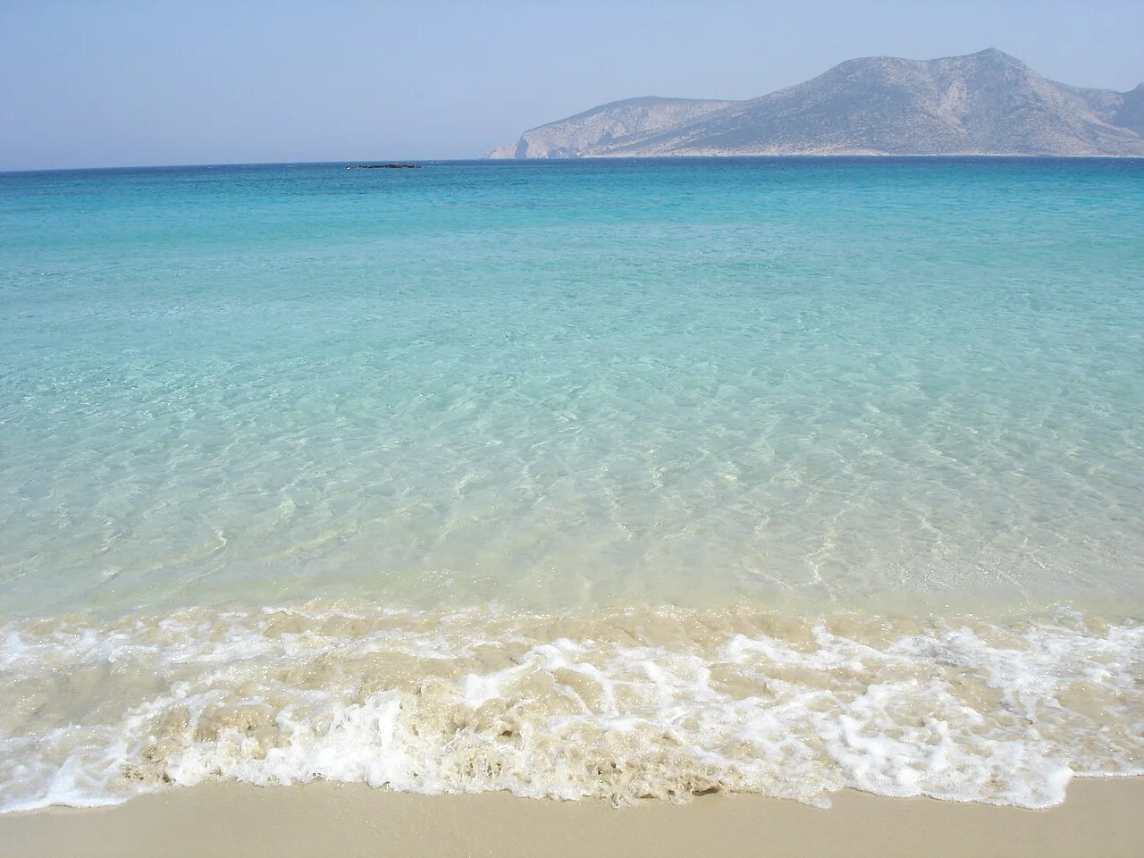 Pano Koufonisi sahilinin berrak suları; Sisyphos23, 2007-07-24.