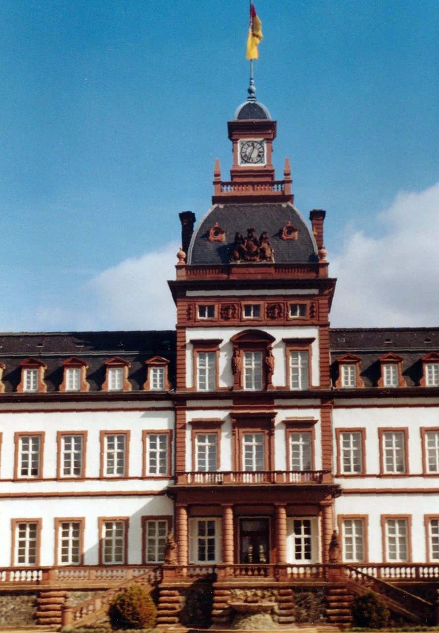 The exterior of Schloss Philippsruhe in Hanau, 2005