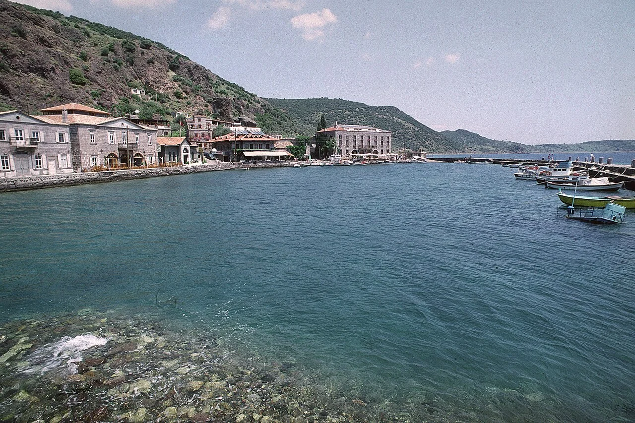 Historical view of Assos harbour, dated 1994 in the photographer description