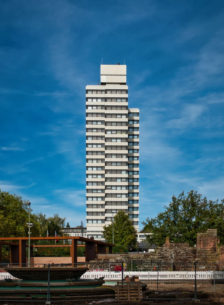 View of a modern high-rise building in Kaiserslautern
