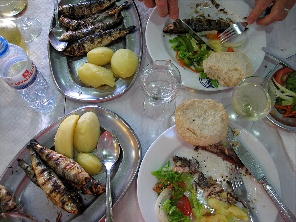 Lizbon’da sardalya öğle yemeği, Ekim 2012 arşiv fotoğrafı