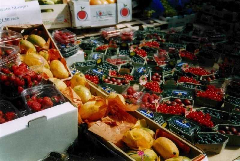 Londra Borough Market meyve tezgâhı, Şubat 2004 arşiv fotoğrafı