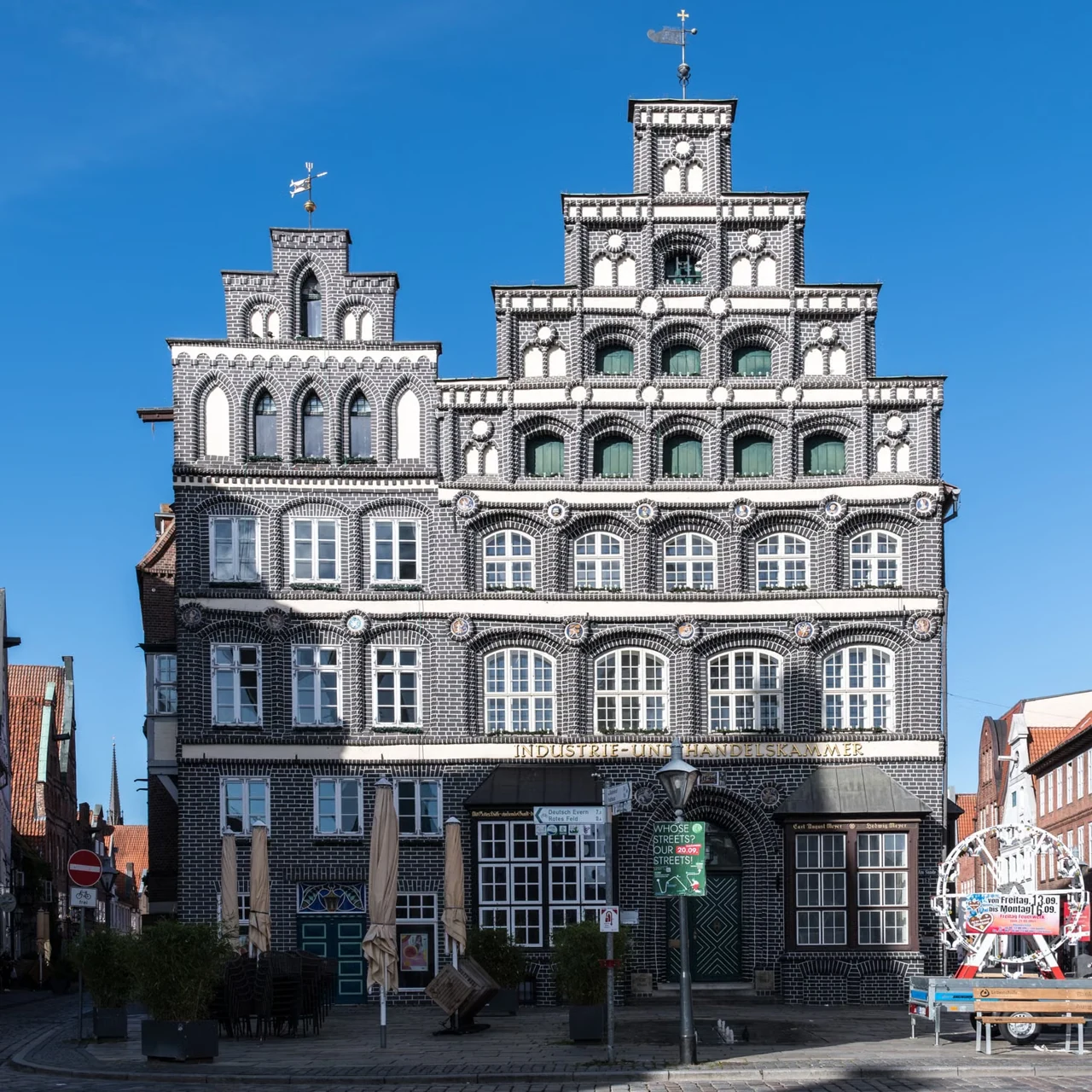 Lüneburg’da tuğla mimarisi ve sokak ayrıntıları