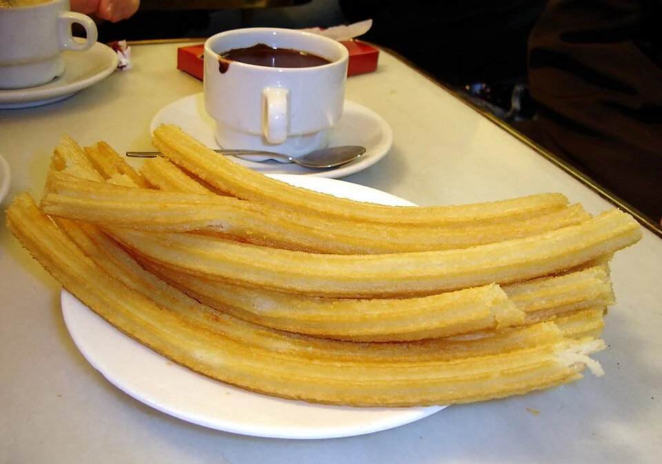 Madrid San Ginés’te sıcak çikolata ve churros, Nisan 2006 arşiv fotoğrafı