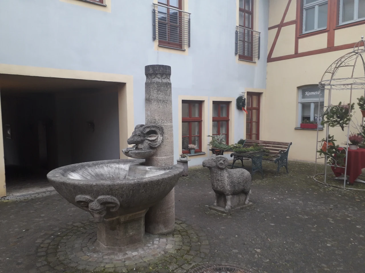 Naumburg'daki Widderbrunnen çeşmesi