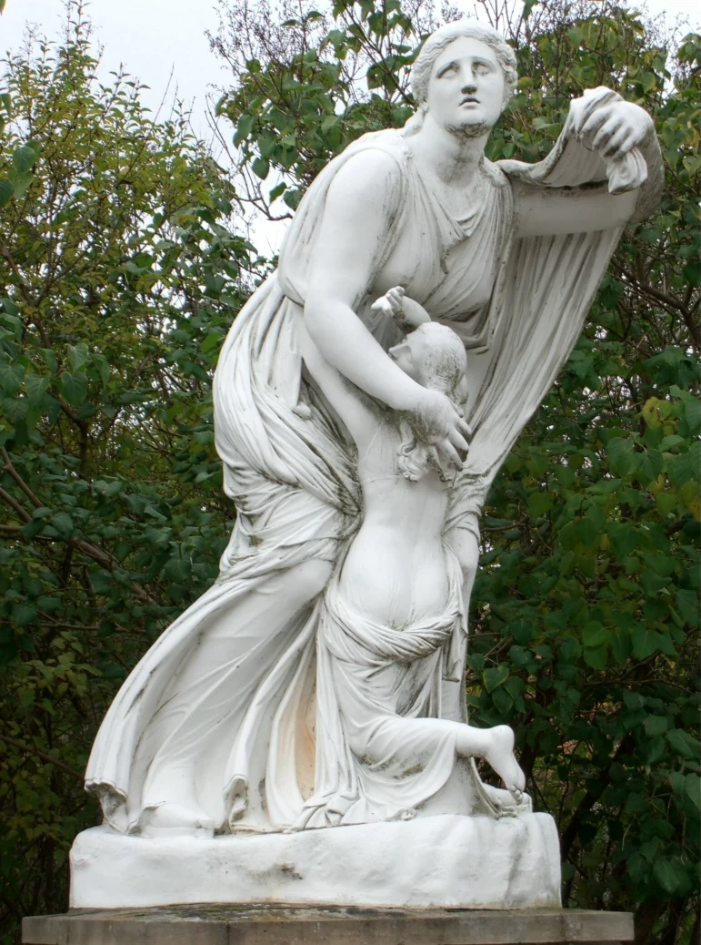 Neustrelitz bahçelerindeki Niobe heykeli, 2007