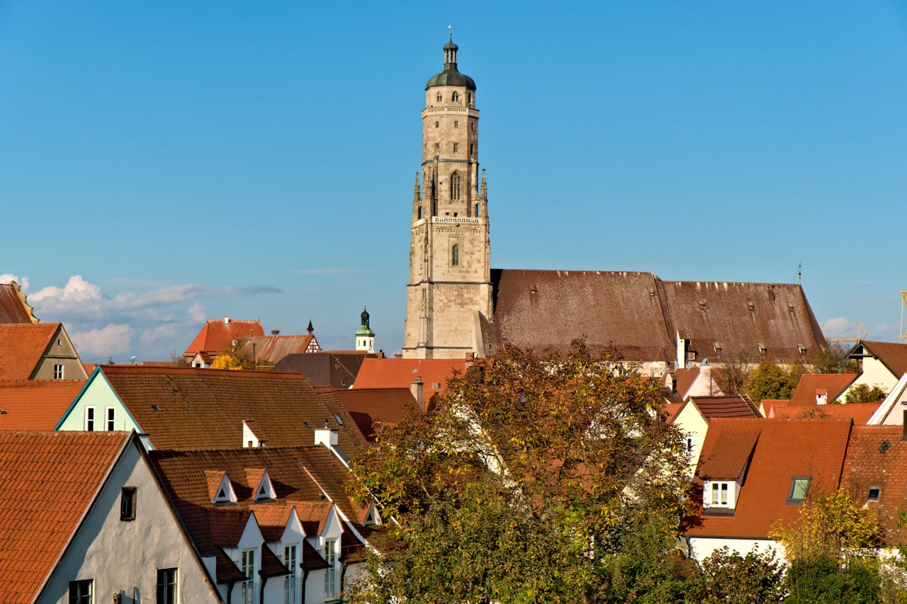 St Georg’s tower and neighbouring rooftops in Nördlingen