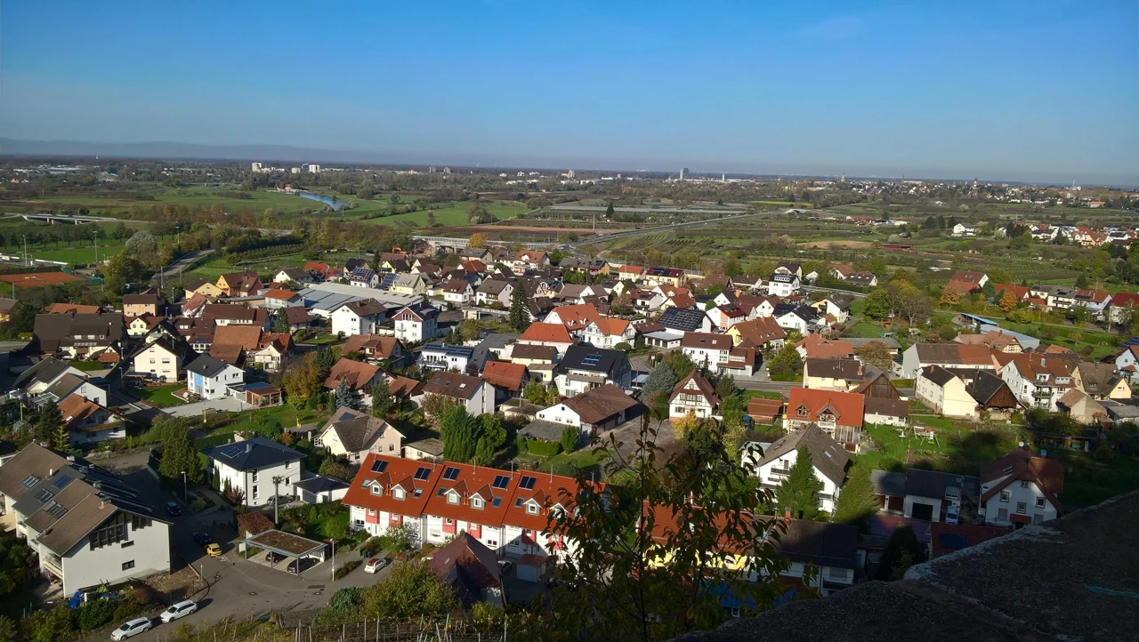 Komşu Ortenberg'den Offenburg yönüne çevre manzarası