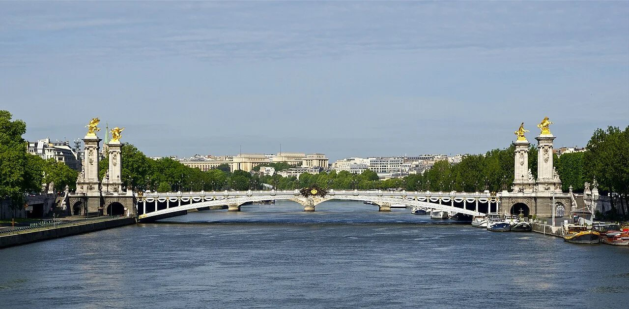 Paris Pont Alexandre III, Concorde Köprüsü üzerinden 2012 arşiv görünümü