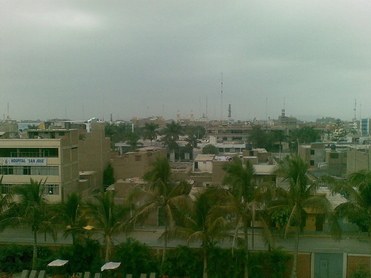 Chiclayo çatıları, Temmuz 2008