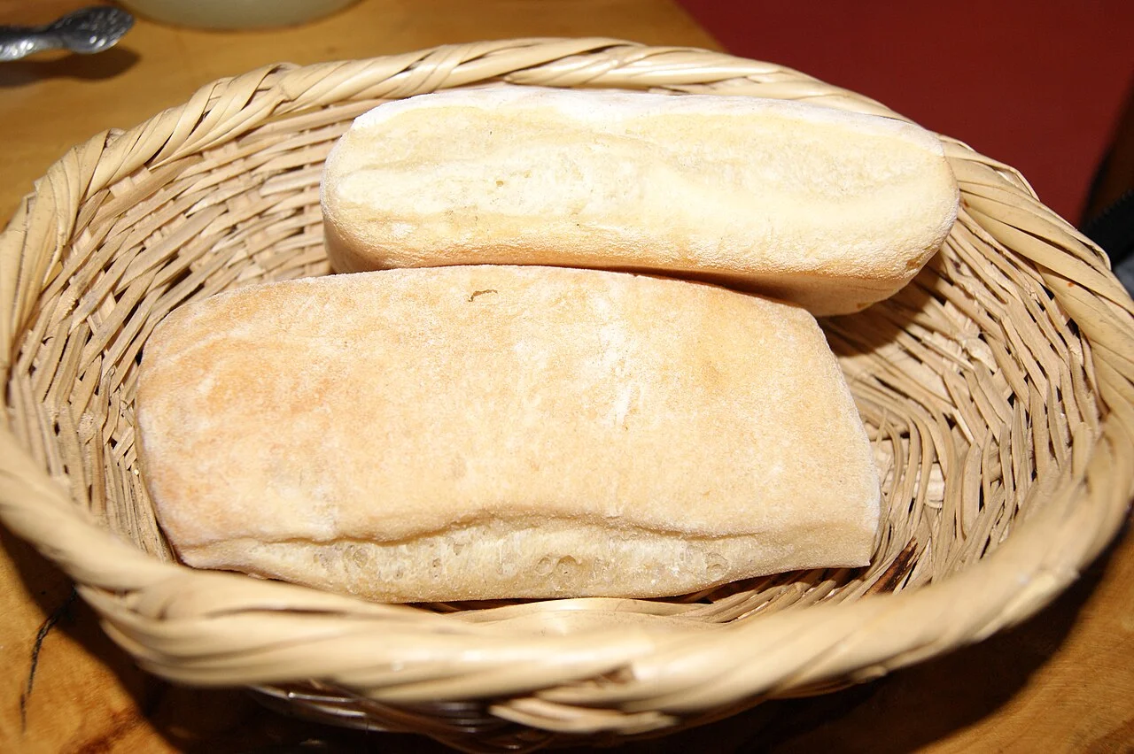 Marraqueta bread at La casa del picante restaurant in Tacna, July 2010; not a current menu or opening statement