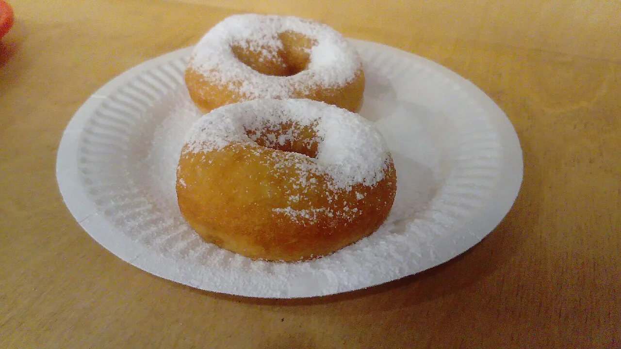 Pyshki bought near Volkovsky Prospekt, Saint Petersburg; Messir, 17 December 2020.