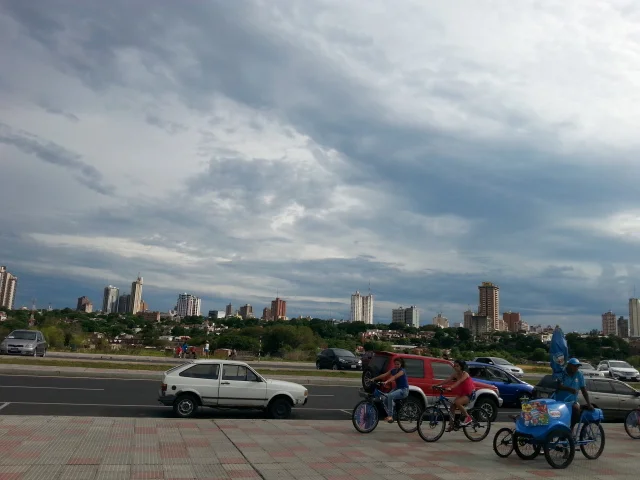 Asunción Costanera shore and road view, 2018
