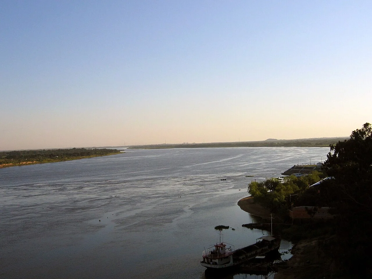 Paraguay River seen from a bridge near Asunción, April 2004