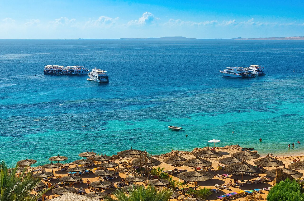Ras Um Sid Bay Reef Oasis Beach Resort Gold Beach sahili, Aralık 2021