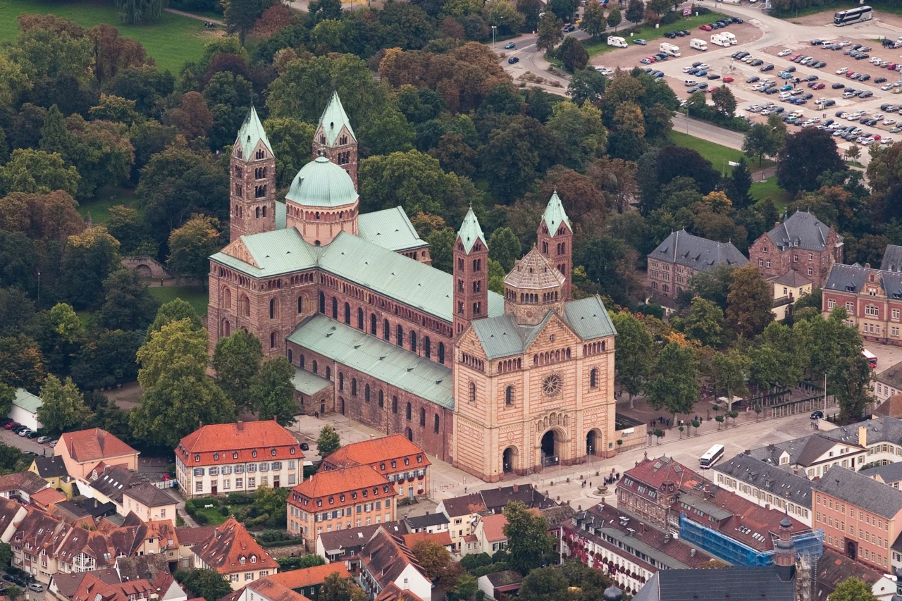 Speyer Dom’un 2010 yılında havadan görünümü