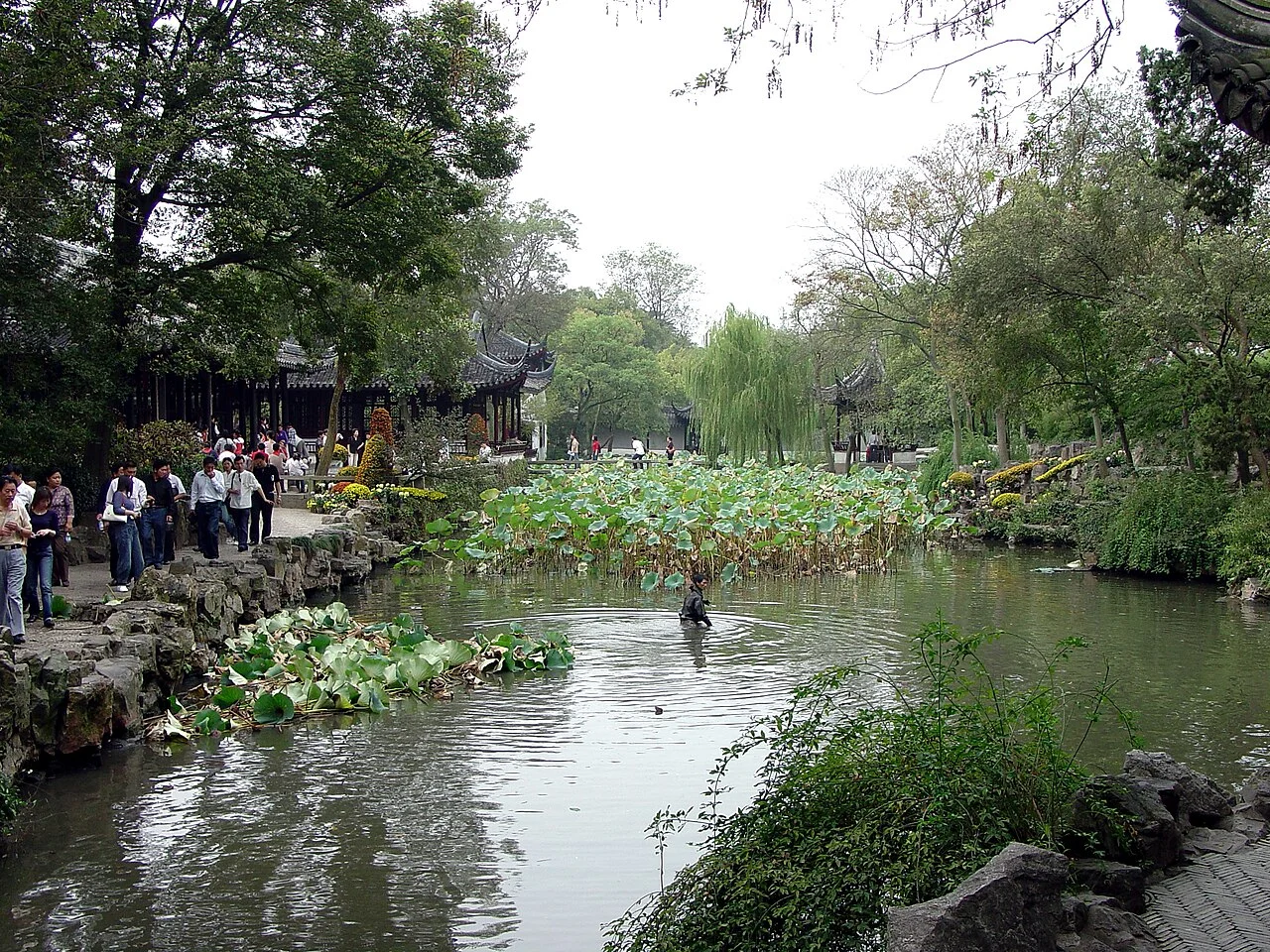 Water and historic structures in the Humble Administrator's Garden; G41rn8, 2006.