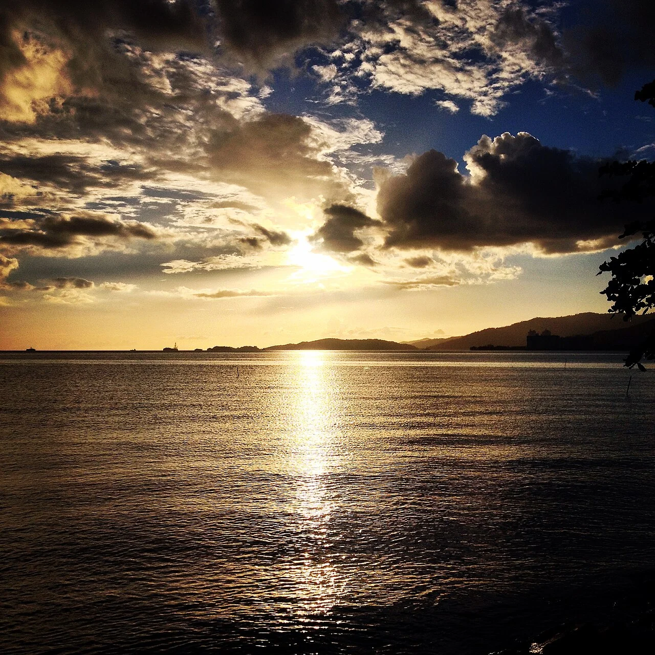 Gulf of Paria looking west from Audrey Jeffers Highway foreshore, 2015