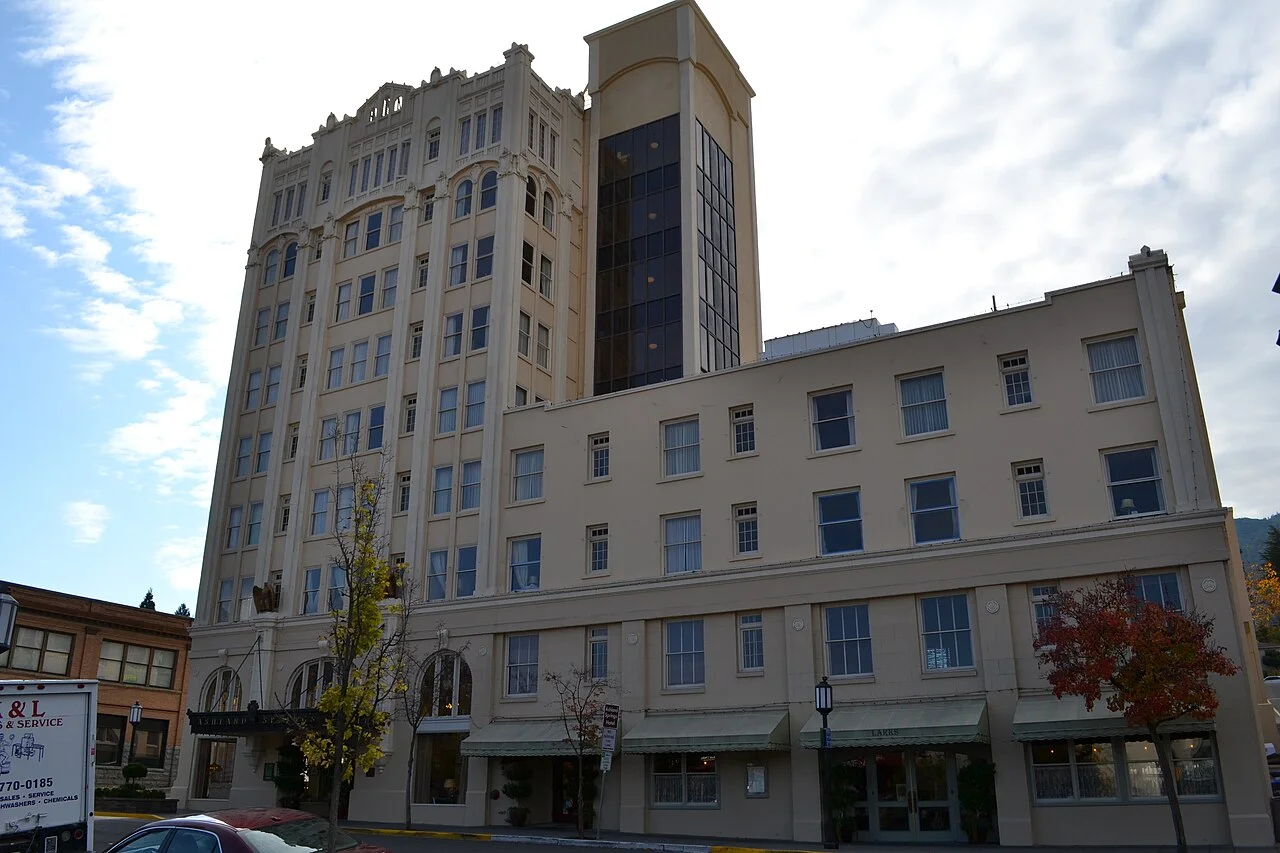 Historic exterior of Ashland Springs Hotel, November 2011; not evidence of room availability or a current stay package