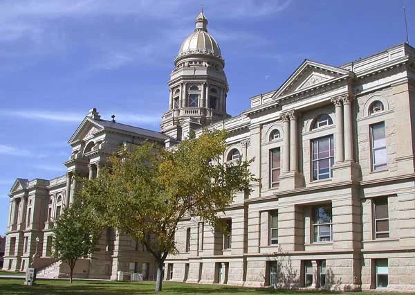 Wyoming State Capitol dışı, Cheyenne, Ekim 2004; restorasyon sonrası iç mekân görüntüsü değildir