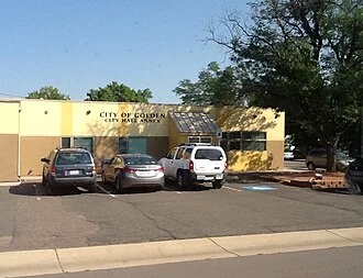 Golden City Hall Annex street frontage, July 2021; 330-pixel source, no promised interior access