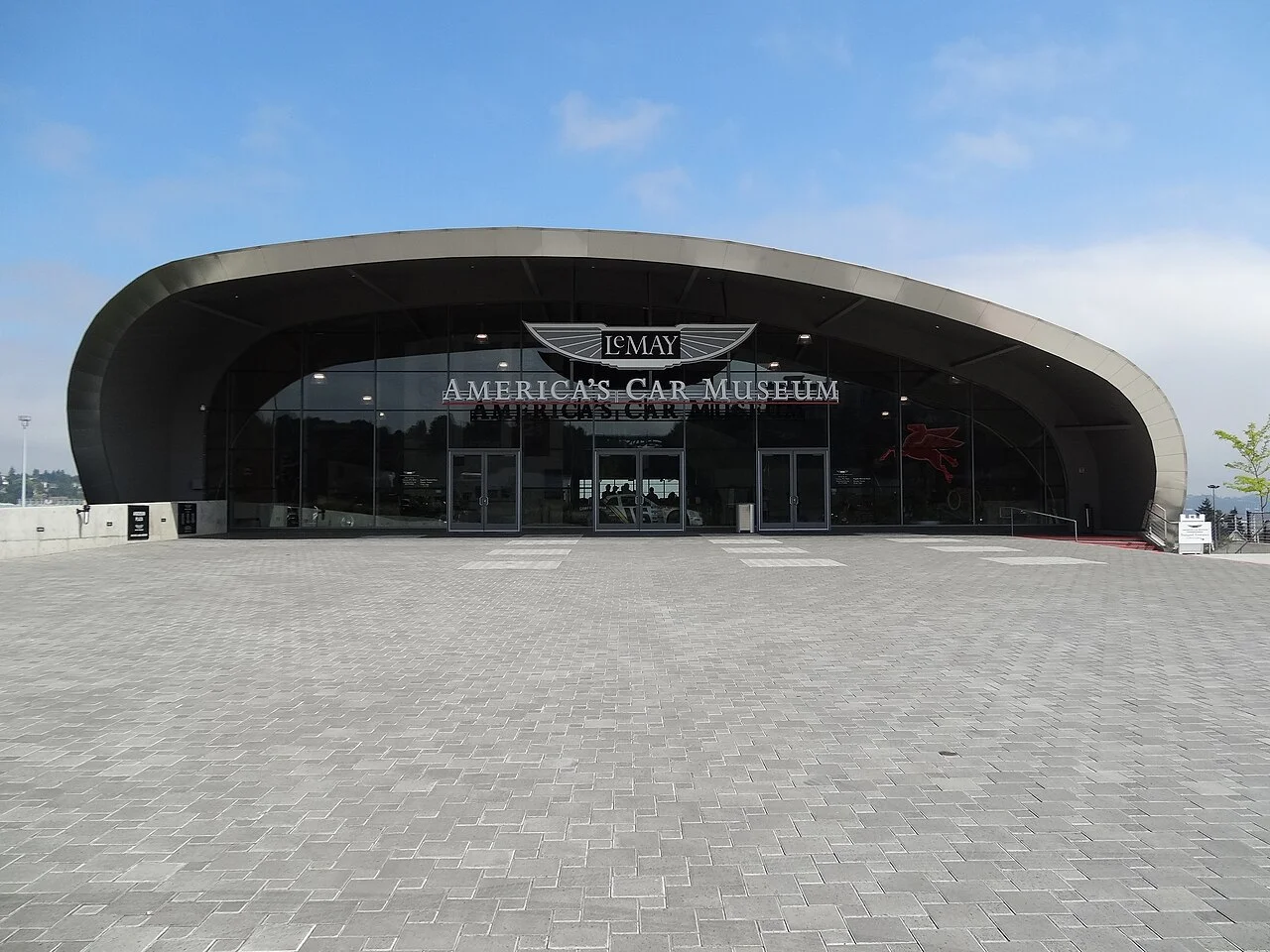 LeMay America's Car Museum dış cephesi, Temmuz 2013