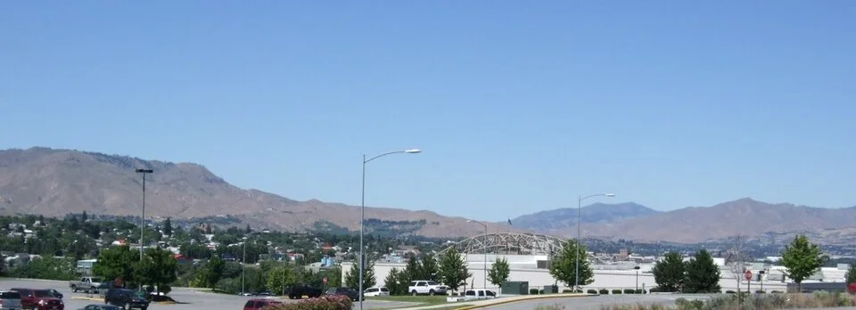 Wenatchee viewed from East Wenatchee, June 2008; viewpoint on the opposite bank