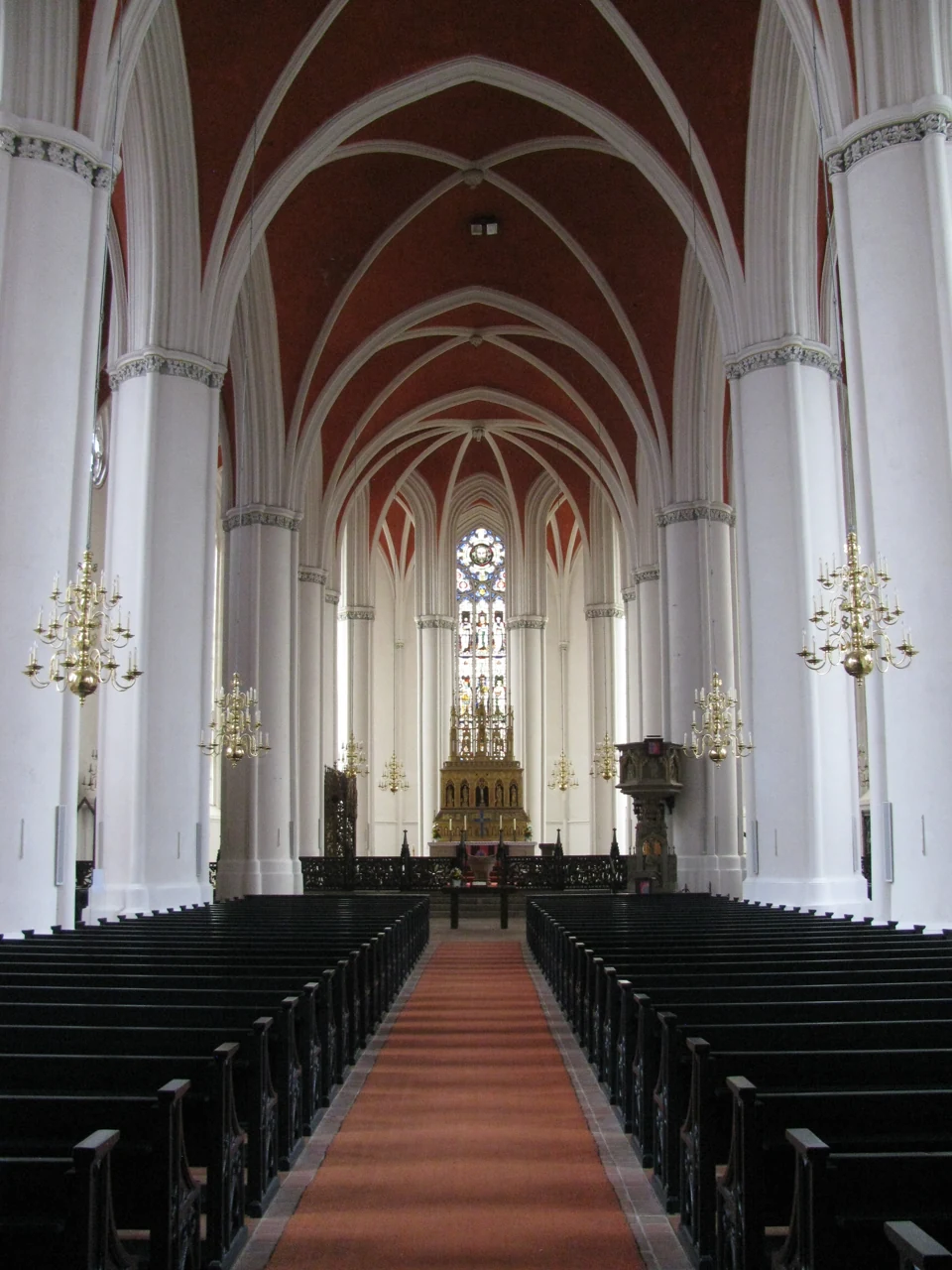 Interior view of the main nave and vaults of Verden Cathedral, 2014