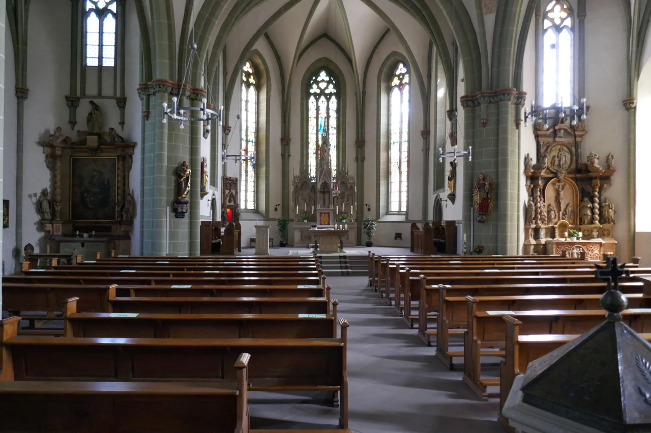 Interior of Altstadtkirche St. Mariä Heimsuchung in Warburg, 2021