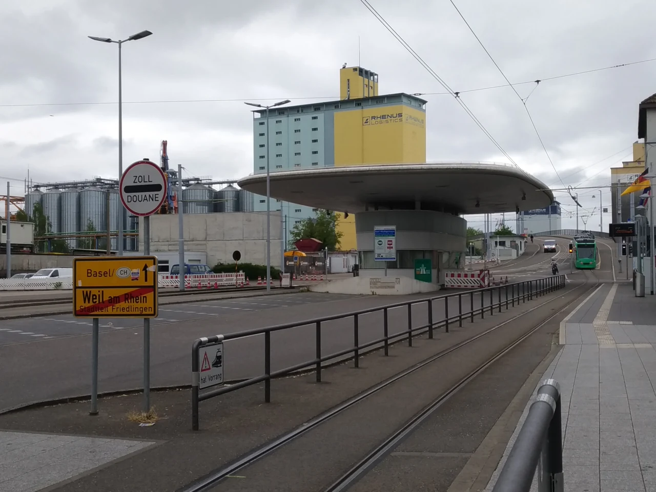 Tram and country signs at the Friedlingen border crossing, 2018