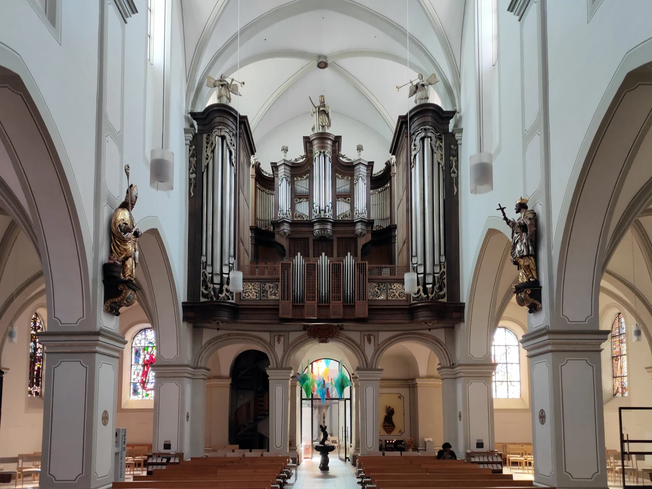 View towards the organ in St Markus church in Wittlich, 2022