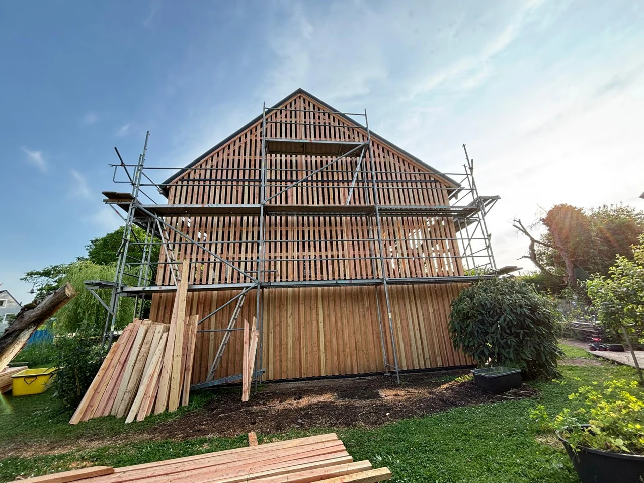 Wooden structure during work at Alftalstraße 35 in Wittlich-Dorf, 2025