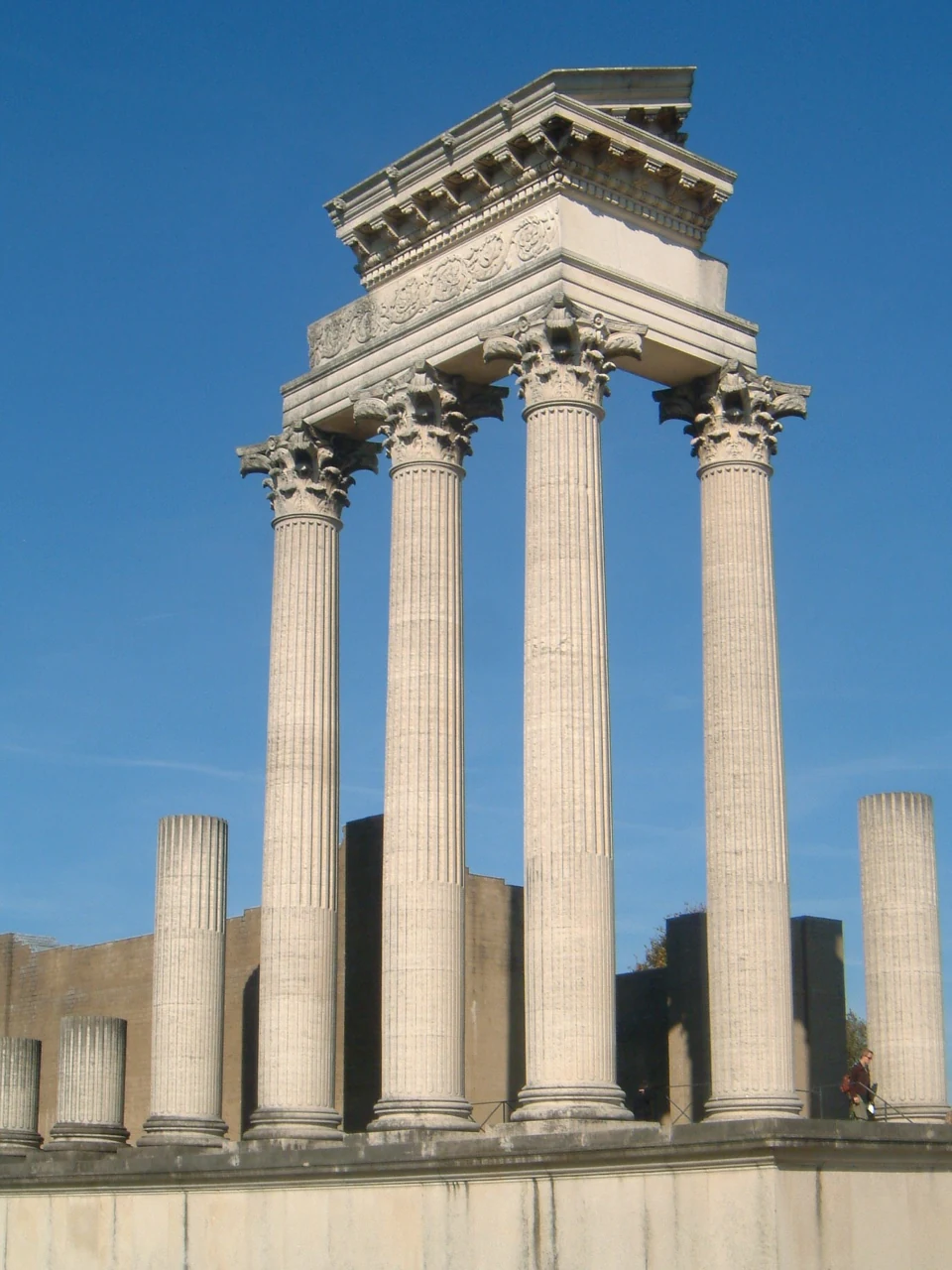 Xanten Hafentempel yeniden yapımının sütunları, 2007 görünümü