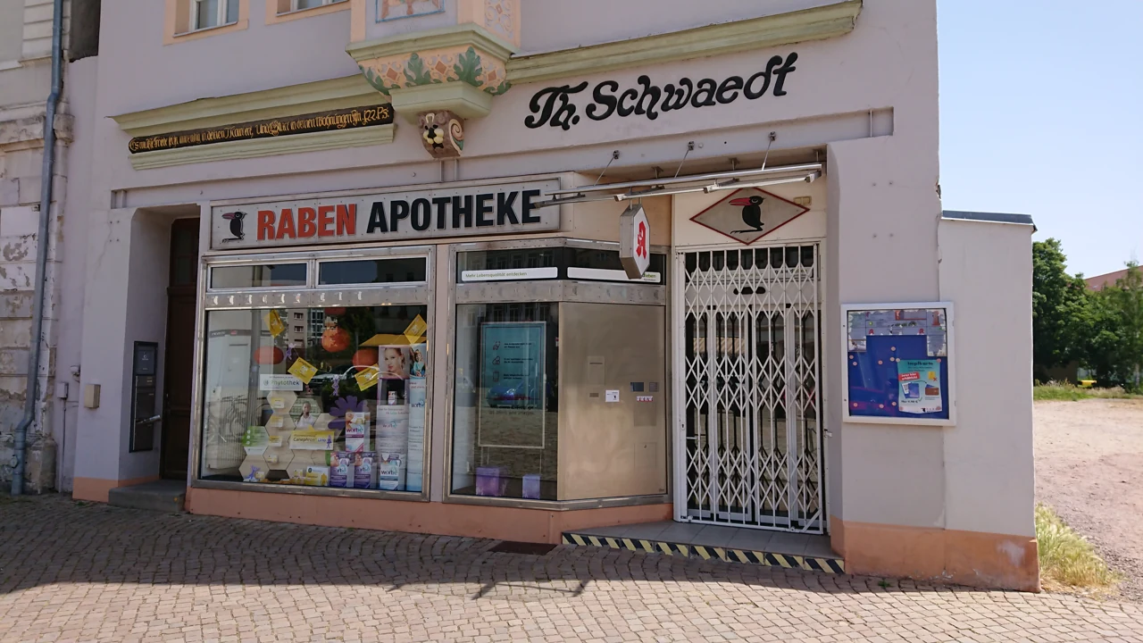 Zerbst Raben-Apotheke dükkân cephesi, 2022