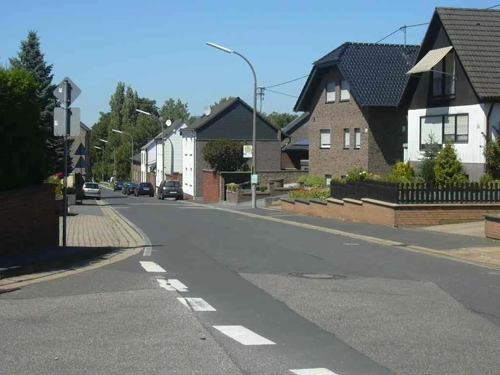 Zülpich Linzenich yerleşiminde sokak, 2007 görünümü