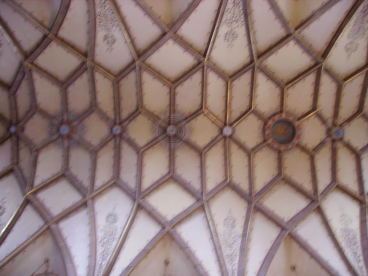 Zwickau Dom St. Marien’in iç mekânındaki tonoz ayrıntısı